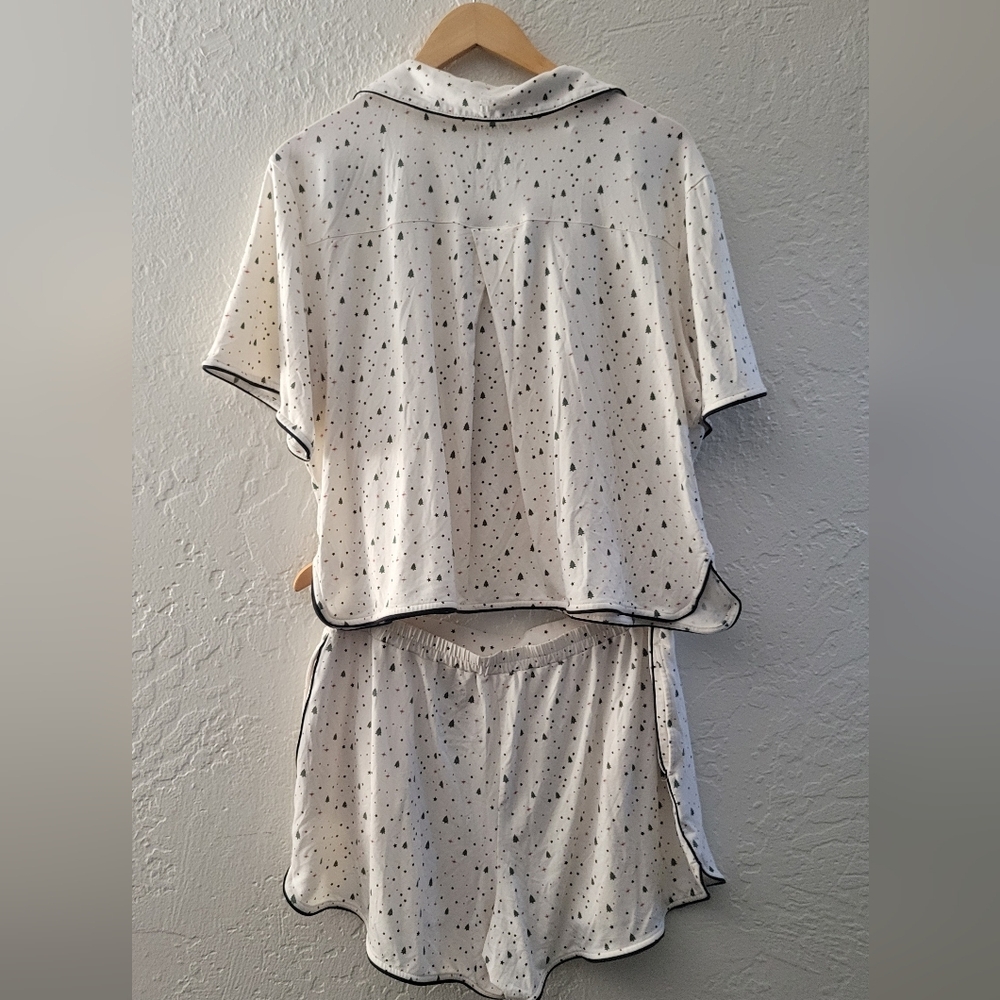 Tommy John Pajama Set Size Large - Picture 2 of 9
